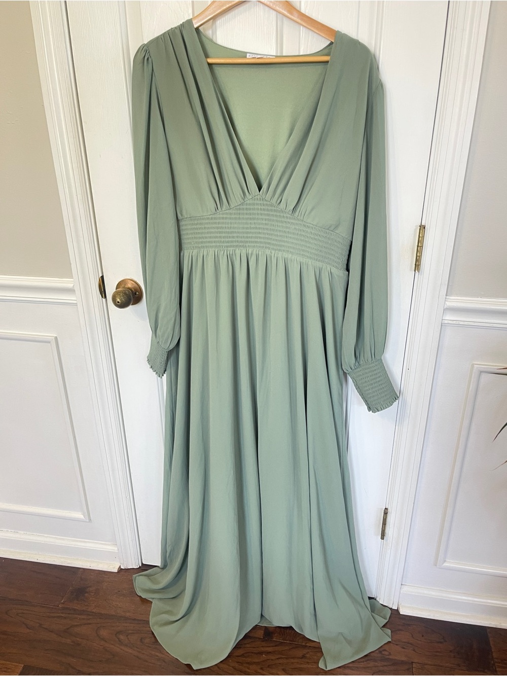 Baltic Born 1X Plus Olivia Maxi Dress Green Wedding Plunging V Neck Boho Whimsy - Picture 2 of 9